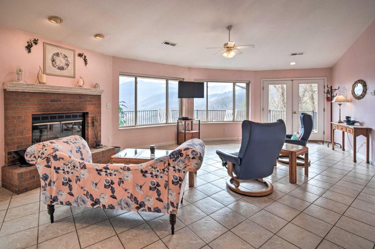 Charming Burnsville Apt With Mountain Views And Deck! Exteriér fotografie