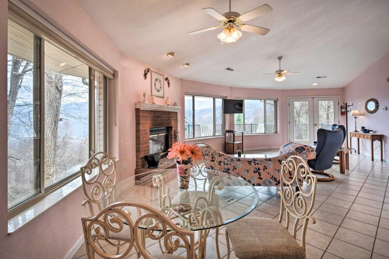 Charming Burnsville Apt With Mountain Views And Deck! Exteriér fotografie